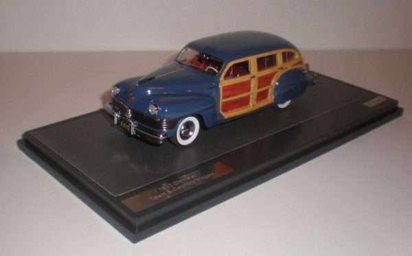 Matrix 1942 Chrysler Town & Country wagon blue