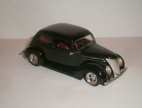 1937 Ford 2 door sedan DS-114 (2)
