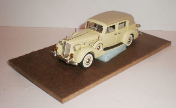 1937 Packard Formal Sedan Ivory MC-78 (3)