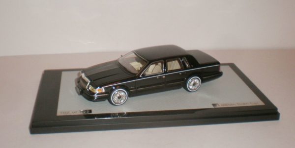 1997 Lincoln Town car black GLM (1)