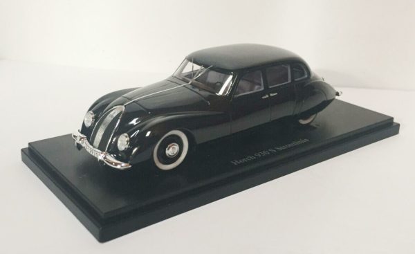 Horch (2)