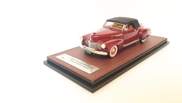 1941 Cadillac Series 62 Convertible Coupe Red TU (20)