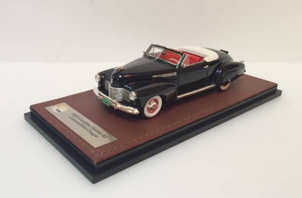 1941 Cadillac Series 62 Convertiblle Coupe open blue (7)