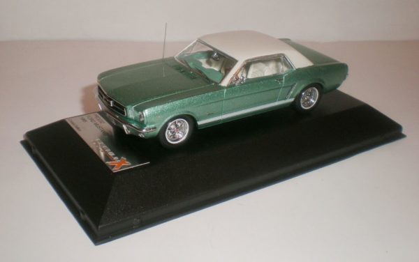 1965 Ford Mustang green (2)